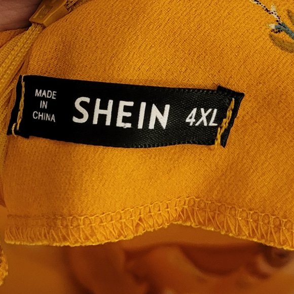 Plus Size Shein Top in Navy and Yellow both 4X - Picture 4 of 8